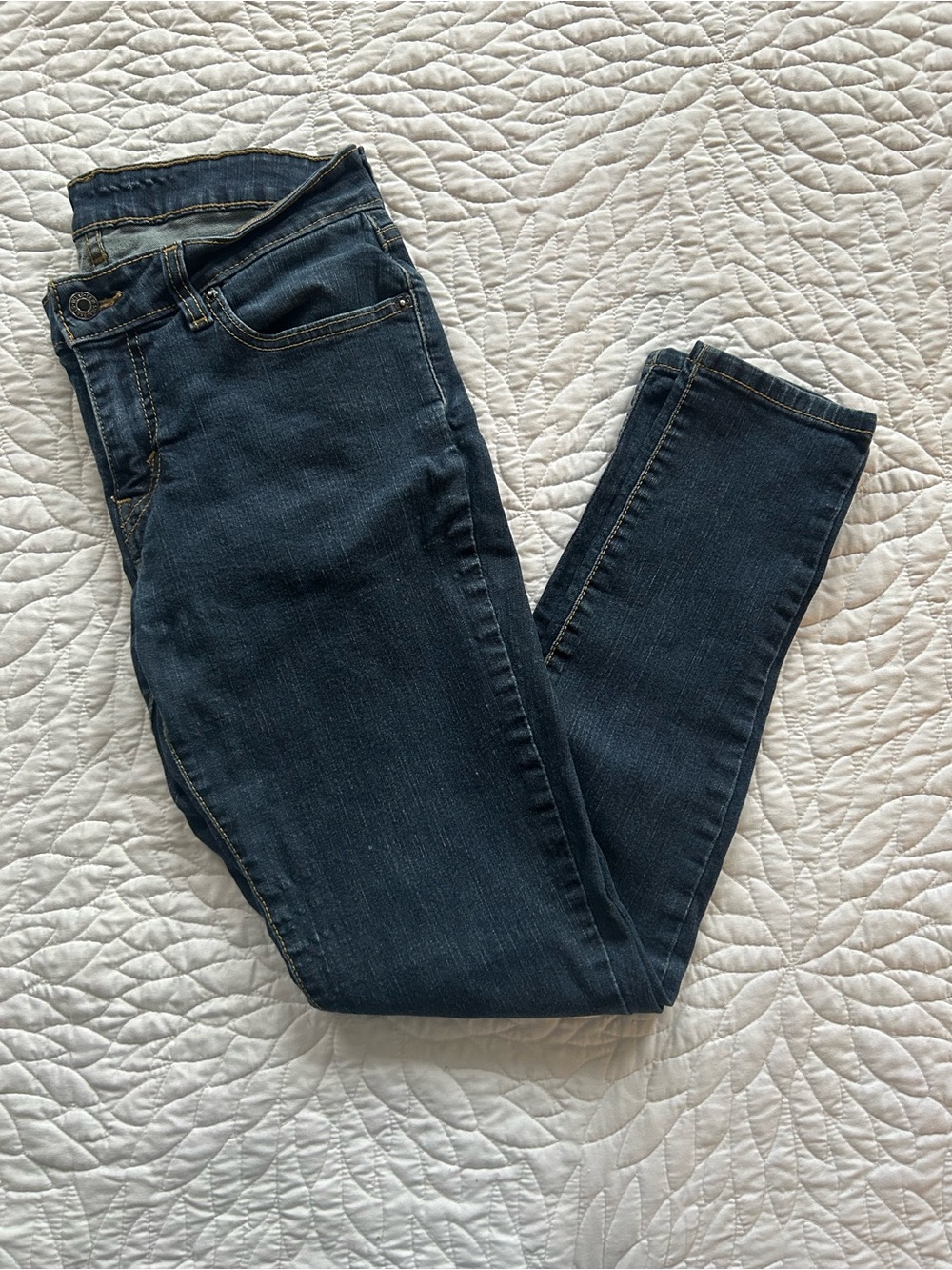 Levi's Slim Jeans Dark Wash Blue Size 31 Excellent Condition